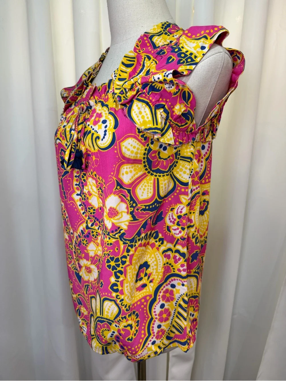NWT Figue ‘Gianna’ Flutter Sleeve Top in Pink & Yellow “Paisley Floral” Size XS